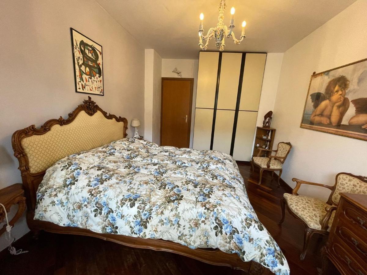 Stanza Classica Eur Tintoretto Bed and Breakfast Roma Esterno foto